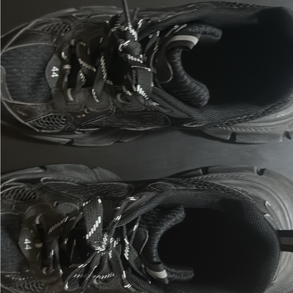 Balenciaga Triple Blacks - Picture 3 of 3